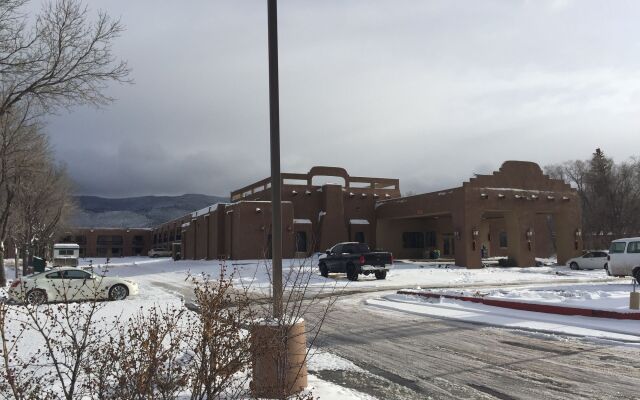 Taos Valley Lodge