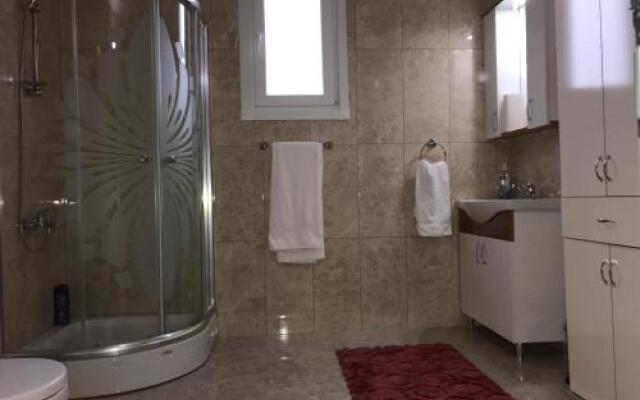 Sadik Villa (Sea View 4 Bedrooms and 4 Bathrooms)