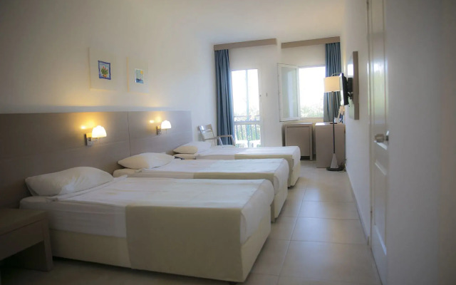 Bodrum Sea Side Beach Club Hotel