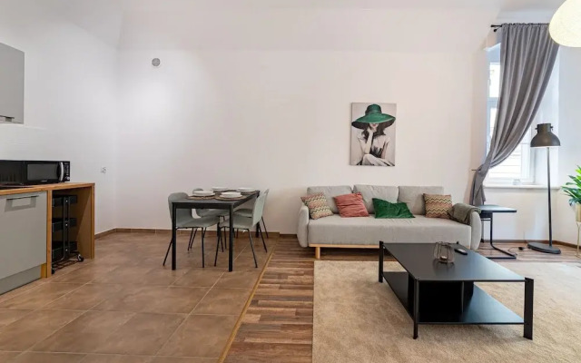 RentPlanet - plac Uniwersytecki
