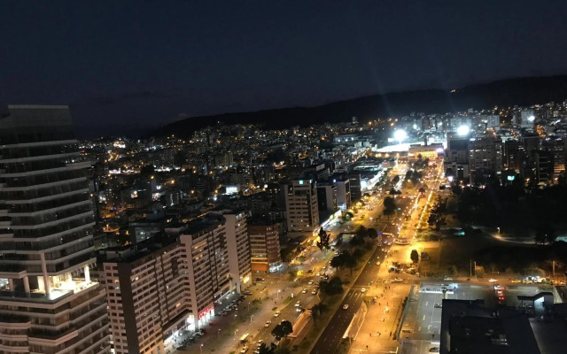 Suite Apartamento Espectacular Vista La Carolina - ONE Quito
