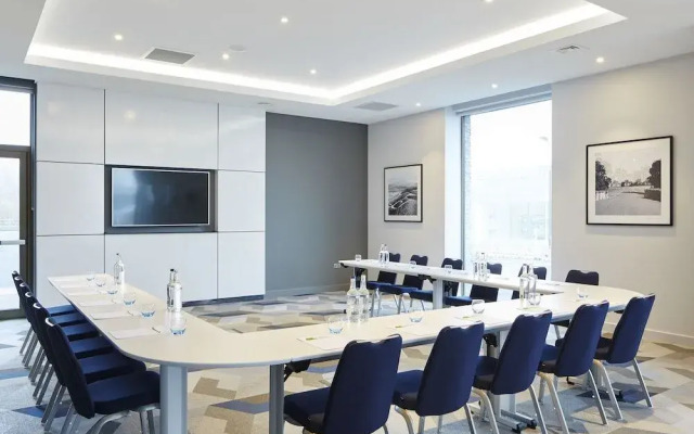 Courtyard by Marriott Oxford South