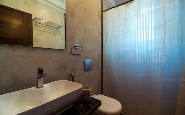 OYO 10803 Home 2BHK Poolside Siolim