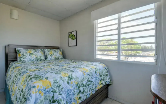 Private Heated Pool: Walk to Isla Verde Beach