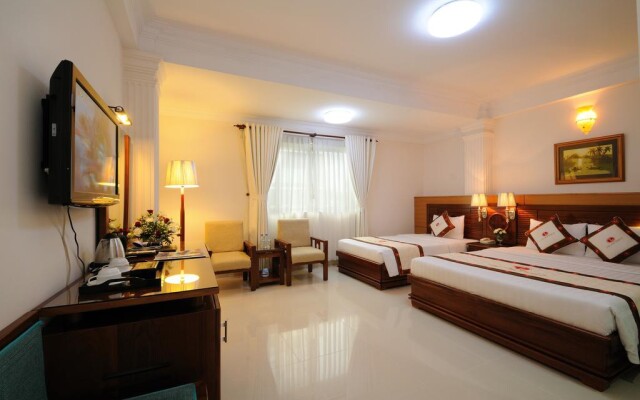 Cochin Zen Hotel