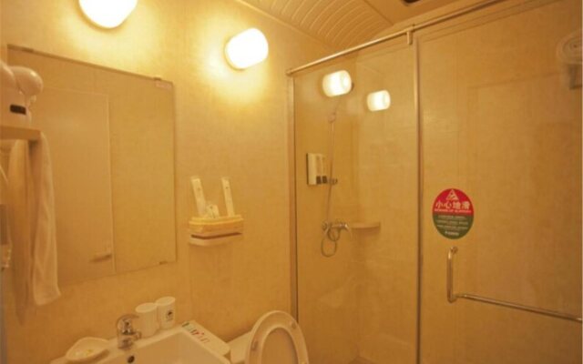 GreenTree Inn Liaoning Dalian Railway Station South Shengli Square Express Hotel