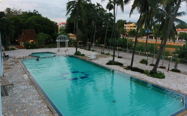Diamond River Ping Petch-Ngam Hotel