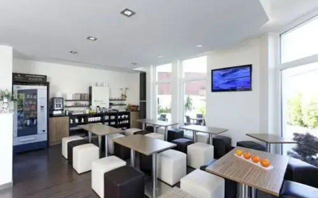 MySky Hotel