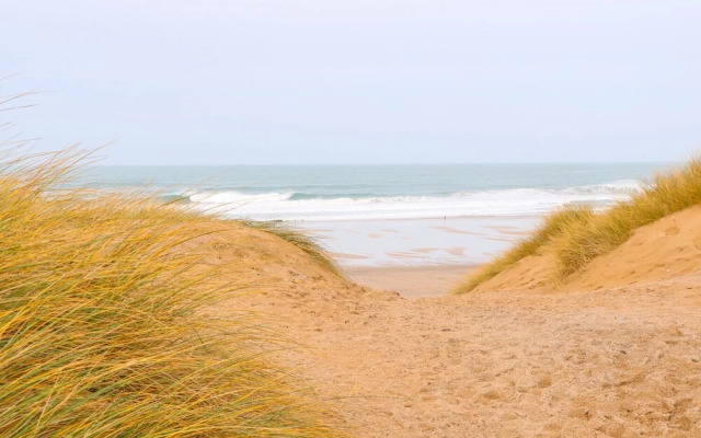Holywell Bay View