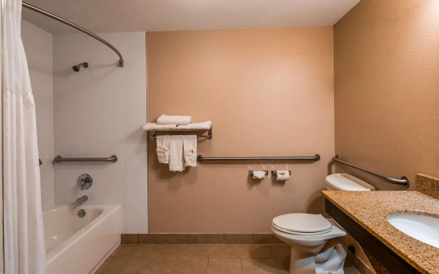 Best Western Plus Bradenton Hotel & Suites