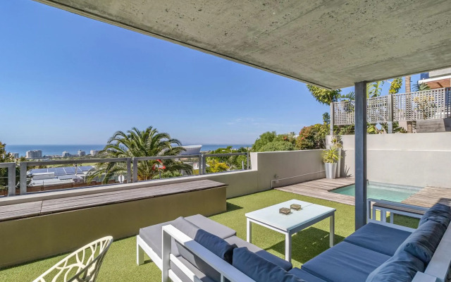 Cape Town Skyroof apartment LOADSHED PROOF Ocean Views