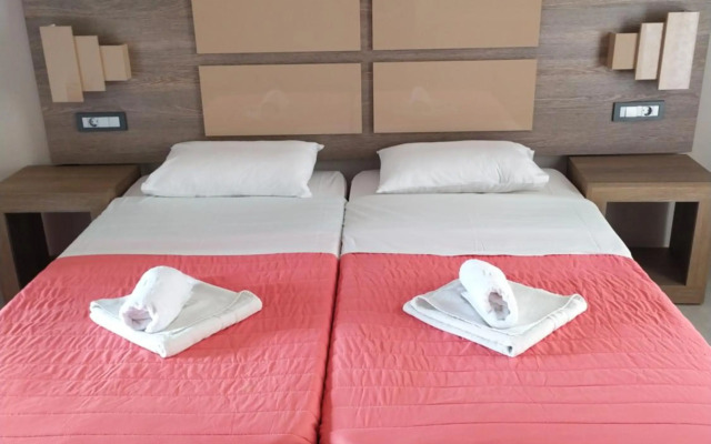 Giannis Studios Alykes