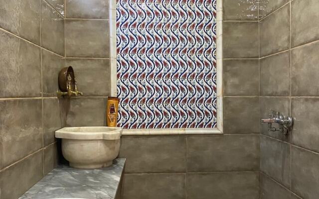 Shah Sultan Ozturk Hotel