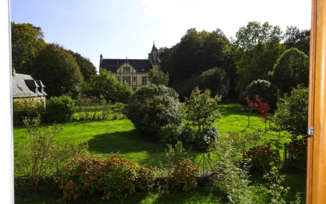 Semi-detached House, Benodet