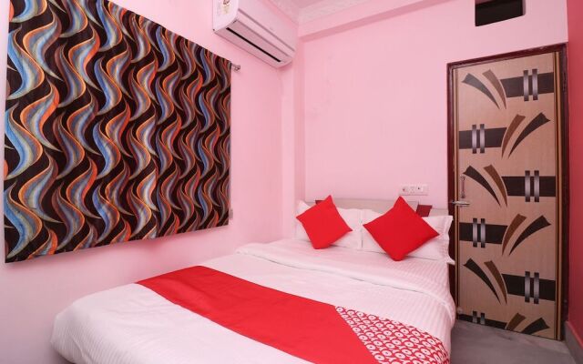 OYO 30975 Karunamoyee Guest House
