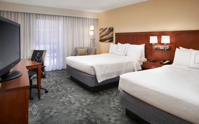 Courtyard by Marriott Chicago Deerfield