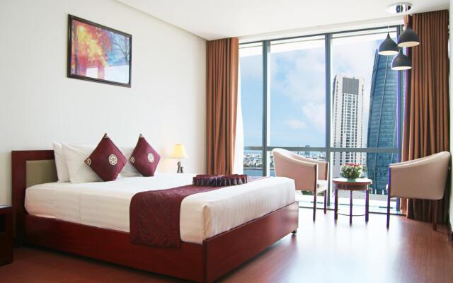 Danang Han River Hotel