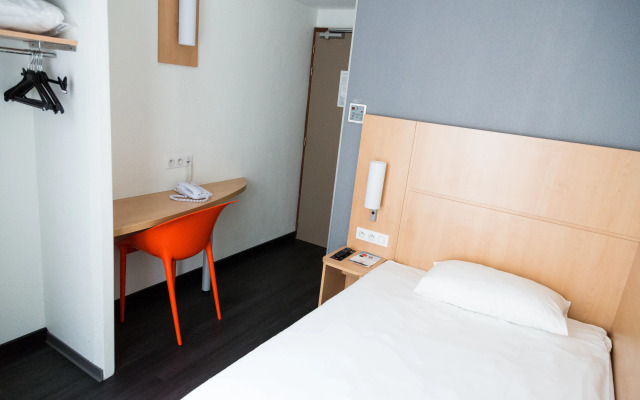 Ibis Paris Grands Boulevards Opera 9th