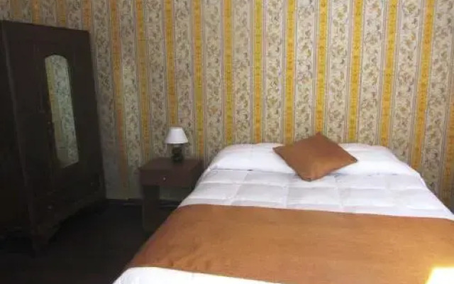 Hostal Odeón