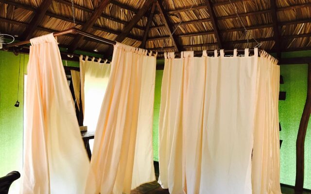 Yala Lake View Cabanas