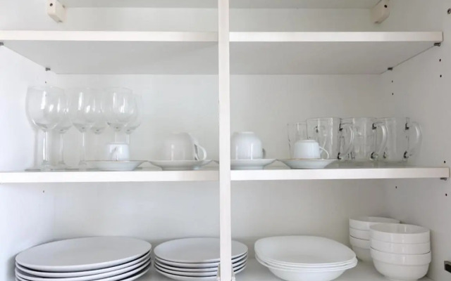 Quiet room in Budapest near airport with free parking