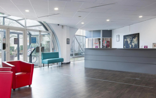 hotelF1 Cergy