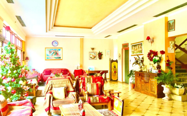 Aiolos Hotel