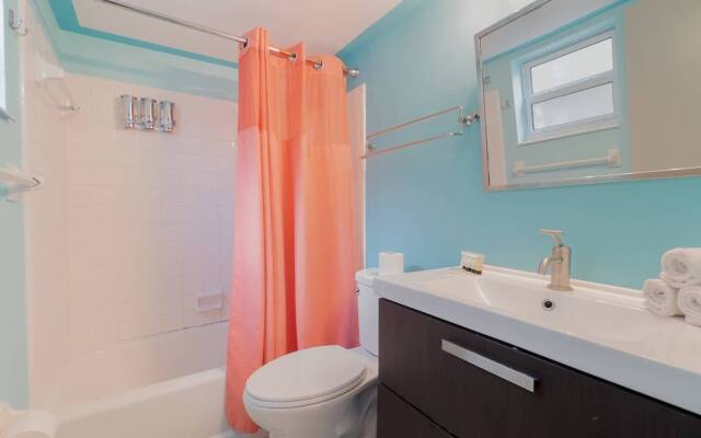 Mid Mari - Gorgeous Nautical Condo Near Beach, Shops & Restaurants- Condo 105