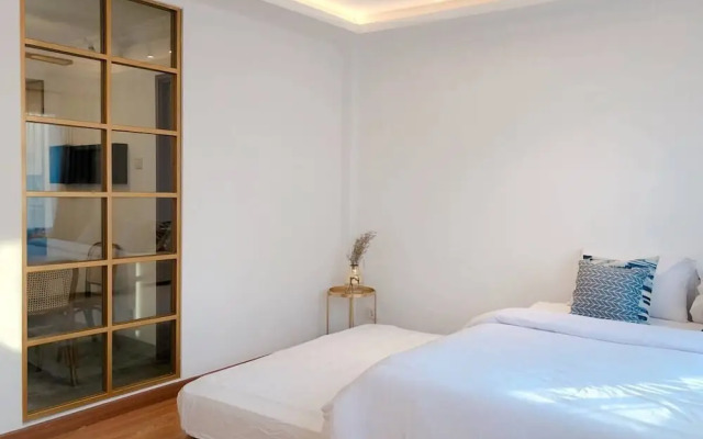 youre.at - Grand Setiabudi Apartment