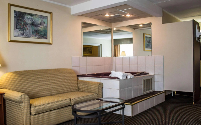 Baymont by Wyndham Youngstown