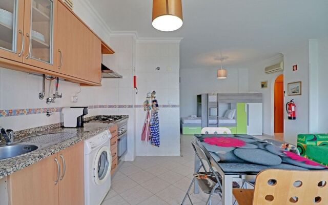 Arma O DE Pera Central by Homing