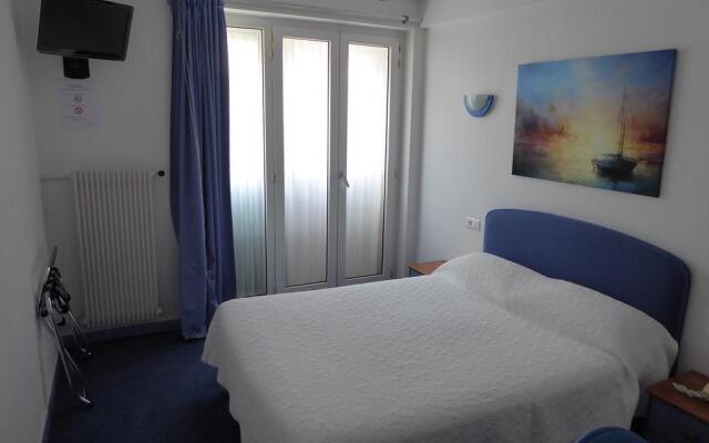 Hotel Cyrnea