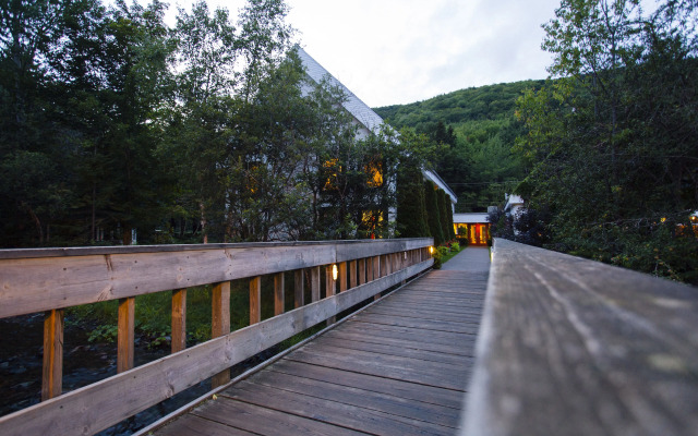 Glenora Inn & Distillery