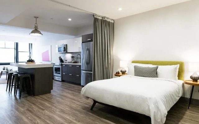Amazing 2 bedroom flat in South Park / DTLA