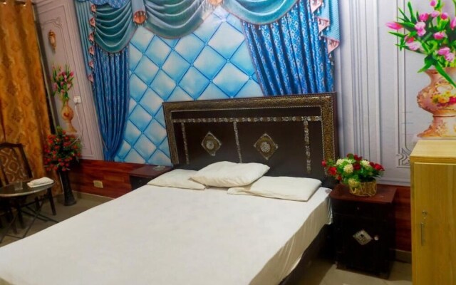 New Hajveri Hotel Lahore