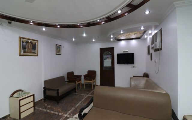 OYO 27802 Hotel Boom Room