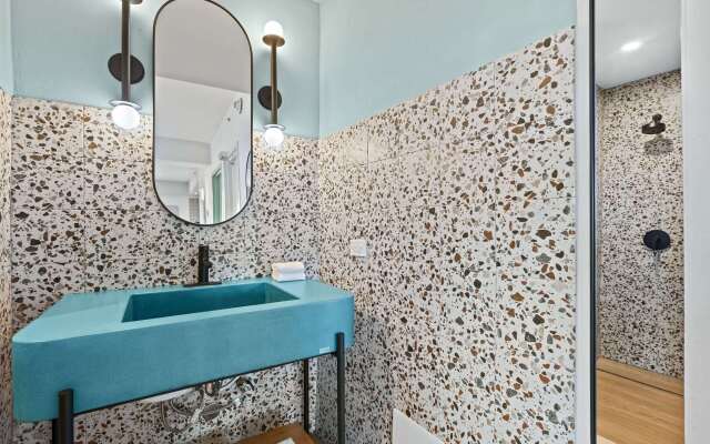 HiBird- Apartment and Suites Hotel