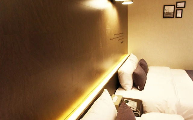 S& Hotel