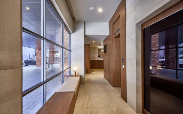 Pohang Terminal Brown Dot