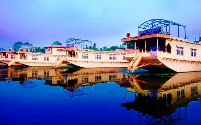 Zaffer Group of Houseboats