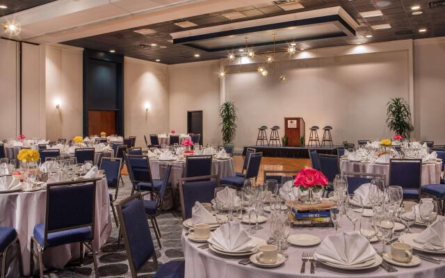 DoubleTree by Hilton Atlanta Windy Hill Ballpark
