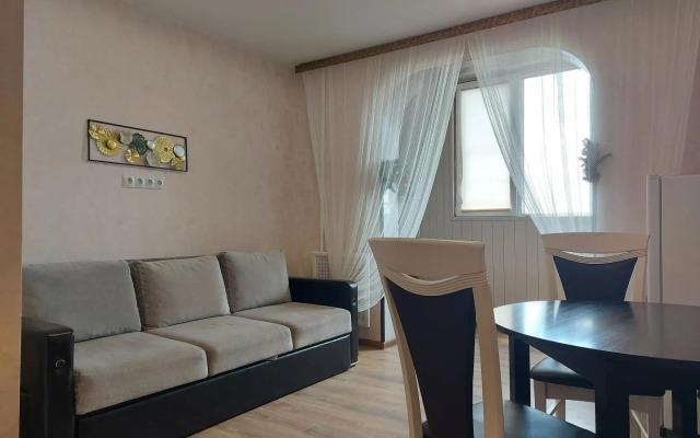 Апартаменты на Платановом бульваре 10