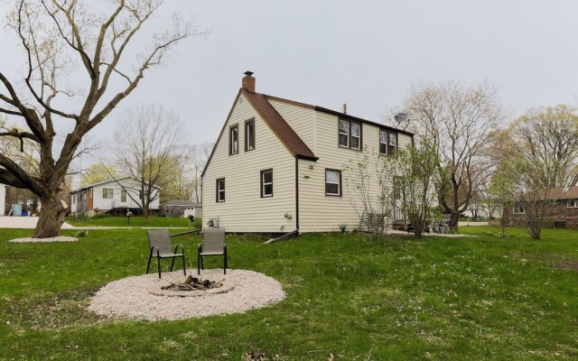 Your Cozy Lockwood Lodge Awaits!