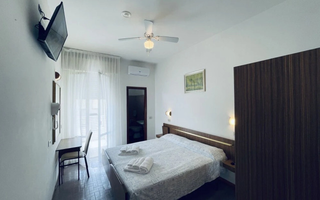 Hotel Sara - 2 Guests Room - n 12