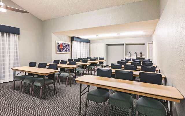 Travelodge by Wyndham Houston Cy-Fair