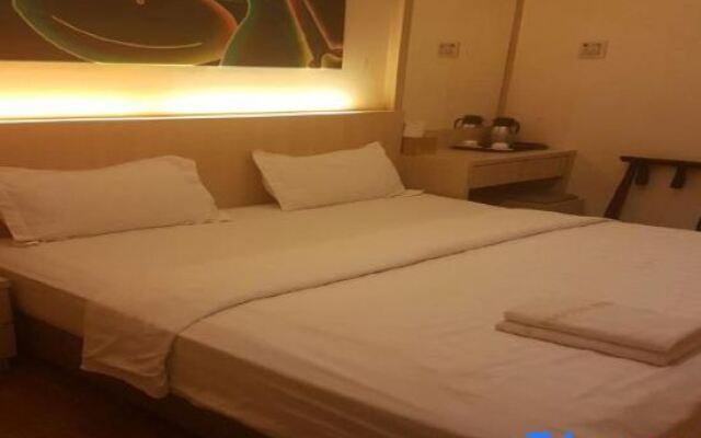 OYO 181 Indigo Hotel Manjalara