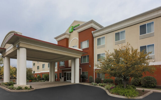 Holiday Inn Express Rochester NE- Irondequoit, an IHG Hotel