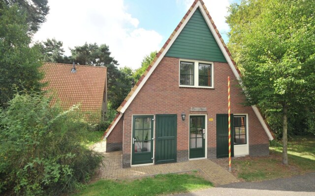 Cosy Holiday Home With Dishwasher, Close to a Golf Course