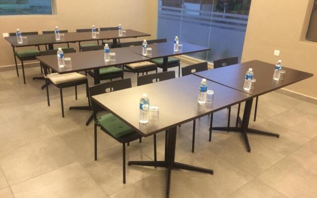 Talents Motor Park Hotel