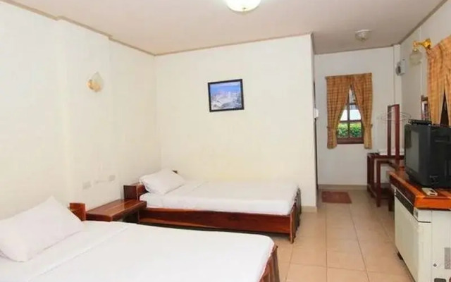 Rosthip Thani Resort